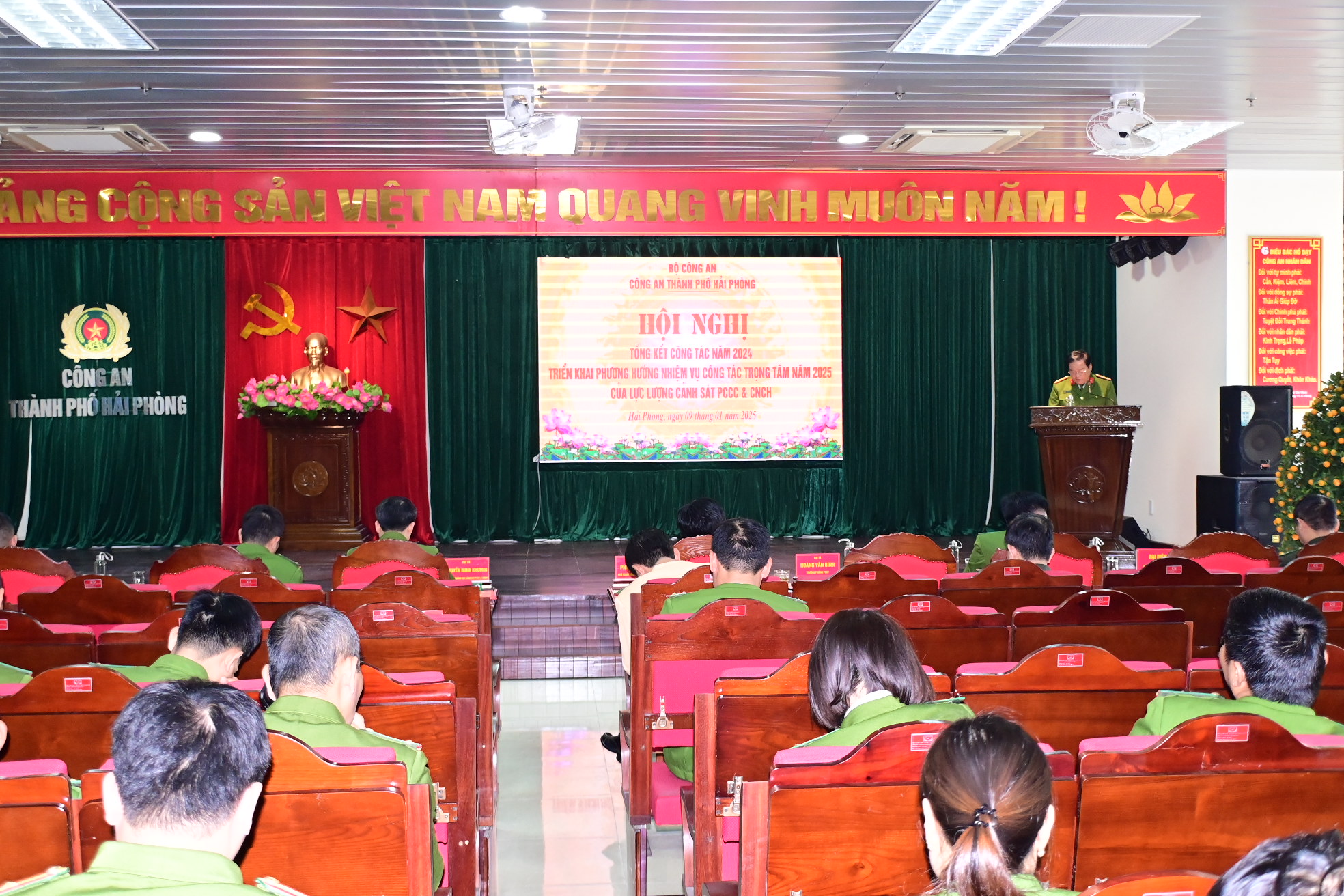 Phòng Cảnh sát PCCC và CNCH: Tích cực triển khai thu nhận mẫu ADN cho thân nhân của liệt sĩ chưa xác định được danh tính